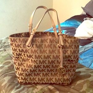 MIcheal Kors Tote